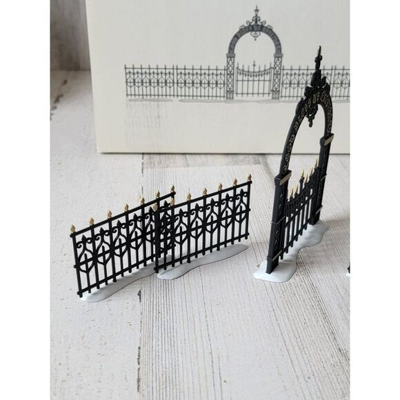 Dept 56 52523 heritage village Victorian Wrought Iron Fence & Gate accessory - Picture 6 of 8